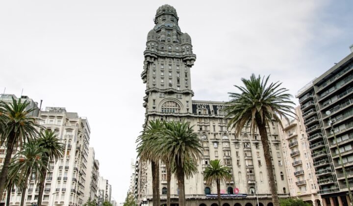Palacio Salvo, Montevideo